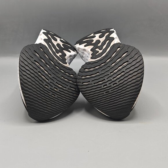 Nike React Infinity Flyknit Shoes Women's 7 Black White Running Sneaker - Picture 9 of 11